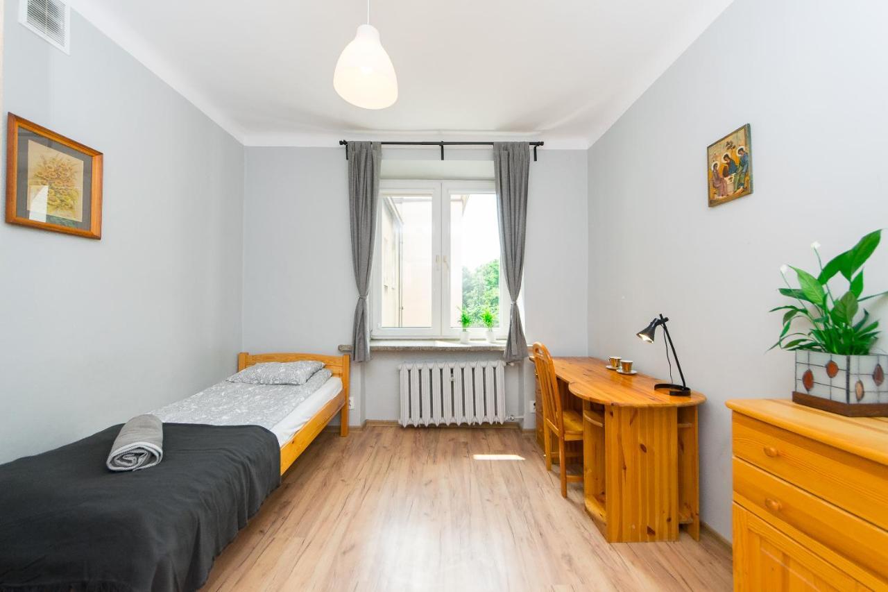 3-Bedroom Flat In City Center P4You Pl Krasków Exterior foto